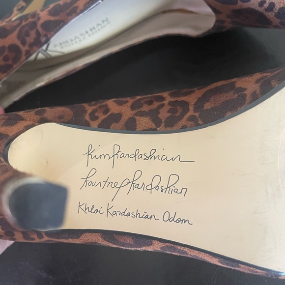 Kim Kardashian shoes - Picture 2 of 3